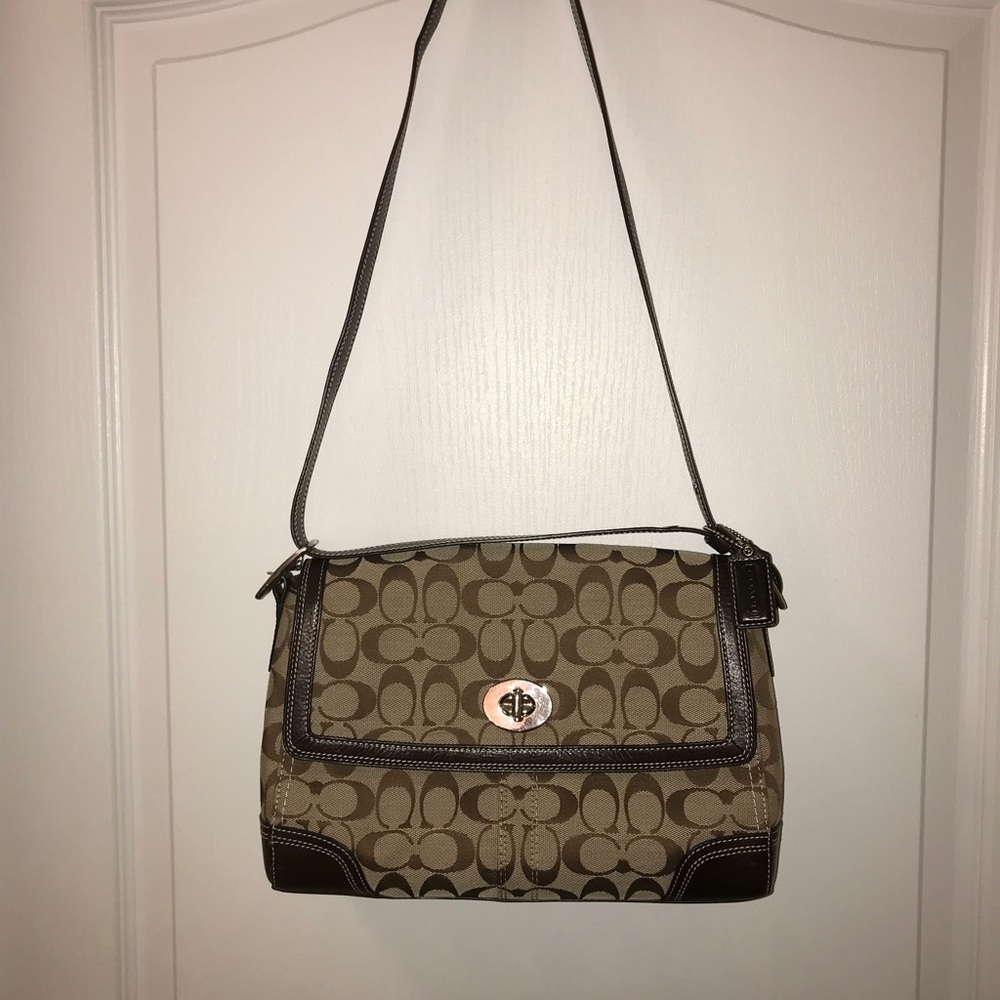 Coach Hampton brown signature flap shoulder bag - Picture 2 of 8